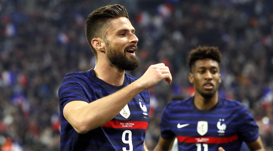 Giroud persuade Deschamps