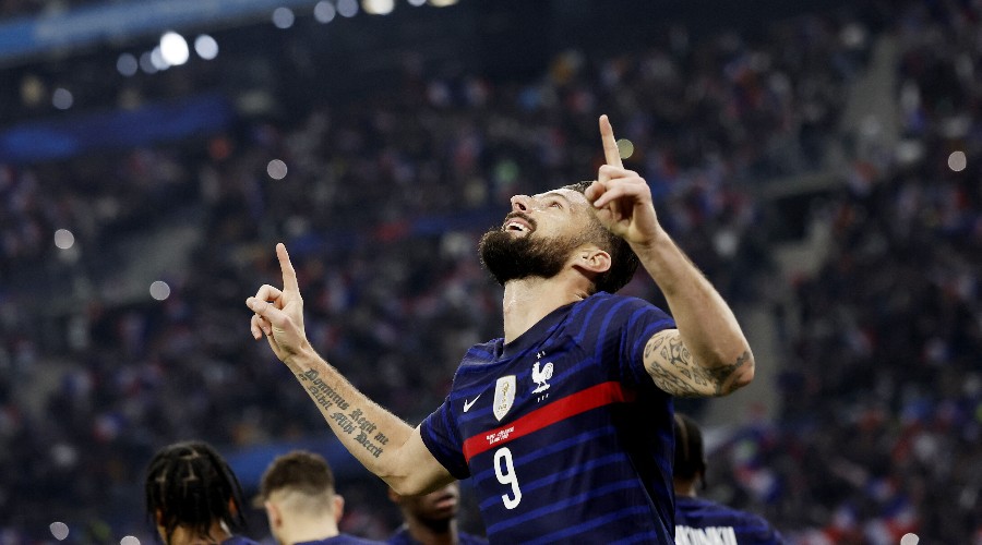 Giroud premier de l’histoire ?