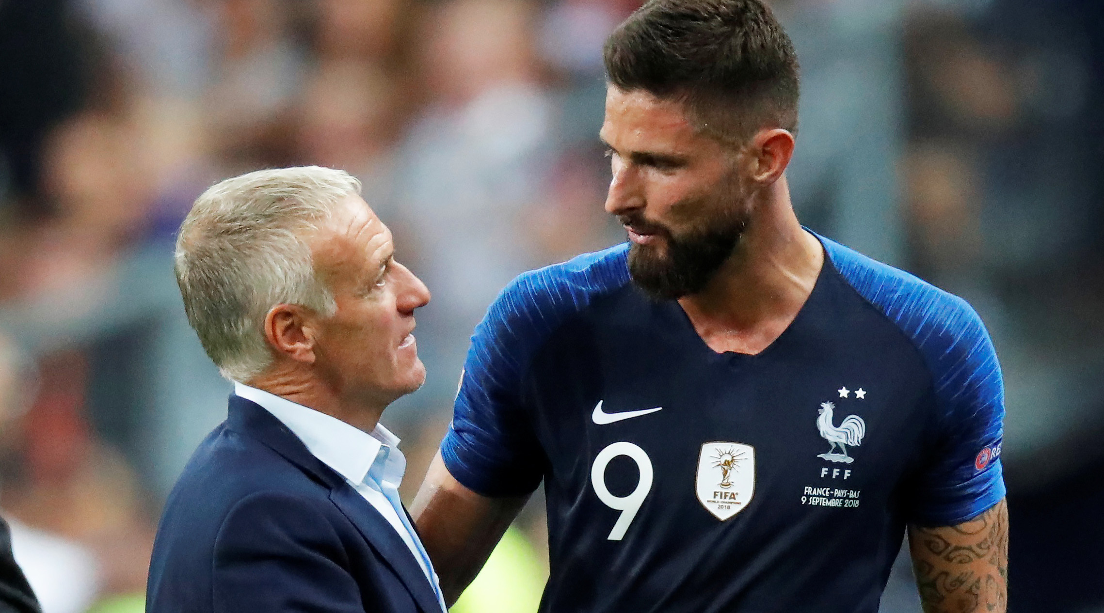 Giroud, remplaçant de Deschamps ?
