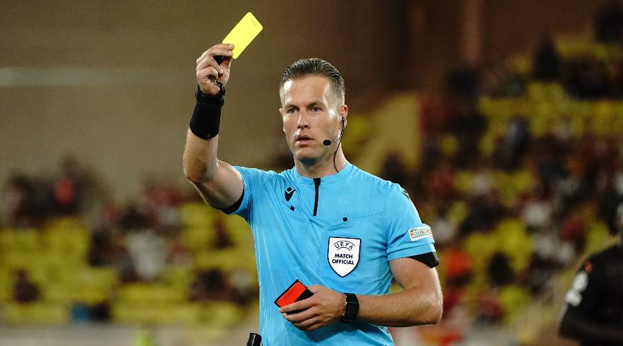 L’arbitre qui rappelle de bons souvenirs aux Parisiens