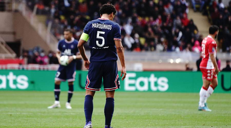 Le vestiaire du PSG a explosé !