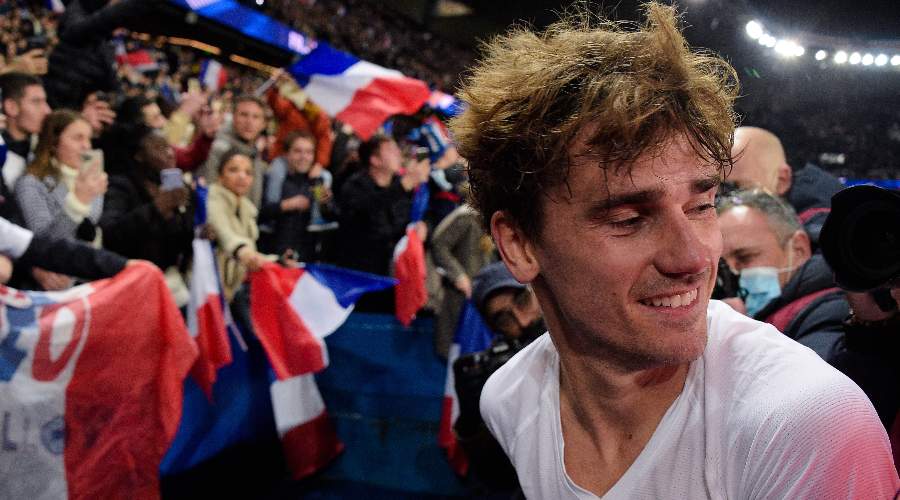 Les Bleus ont bien fêté l’anniversaire de Griezmann !