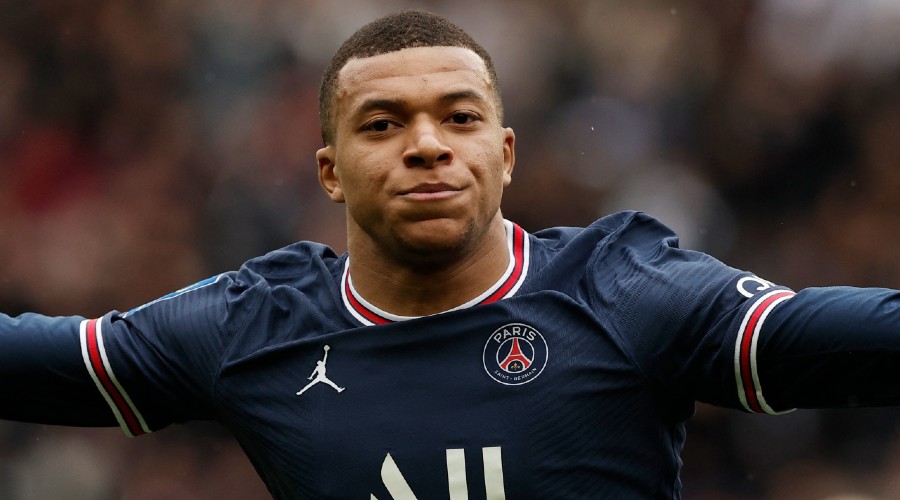 Mbappé, le sifflet blessant