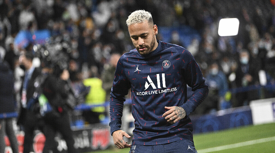 Neymar, un tacle contre un supporter du Paris Saint-Germain ?
