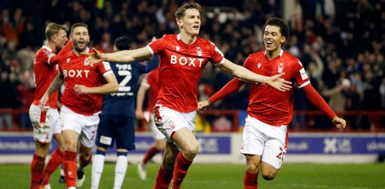 Nottingham rejoint Liverpool en quart de finale