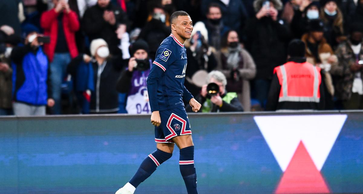 Paris Saint-Germain : La Toile enflamme Mbappé chantant pour les Enfoirés !