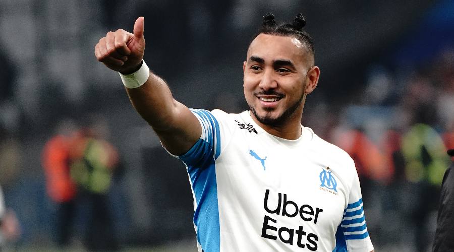 Payette expliquant son cadeau à Milik