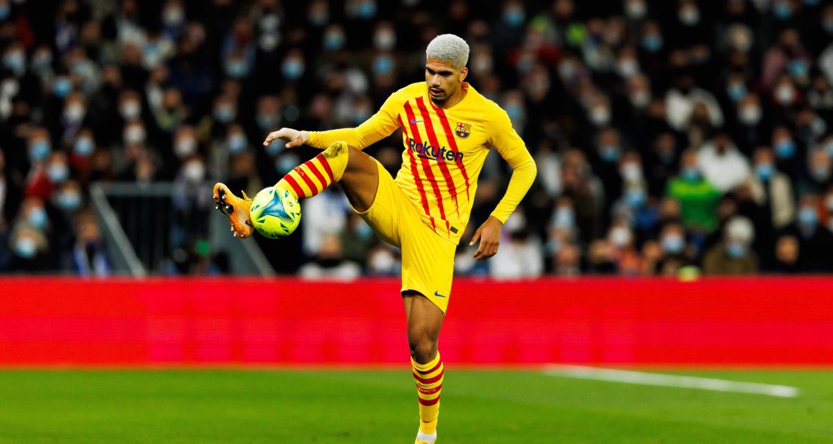 🚨 Barcelone : Araújo renouvelle son contrat avec les Blaugranas (officiel)