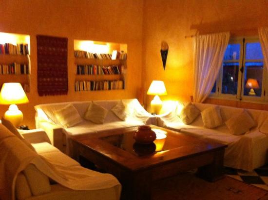 Comment écrit-on Demi-journée au pluriel ?