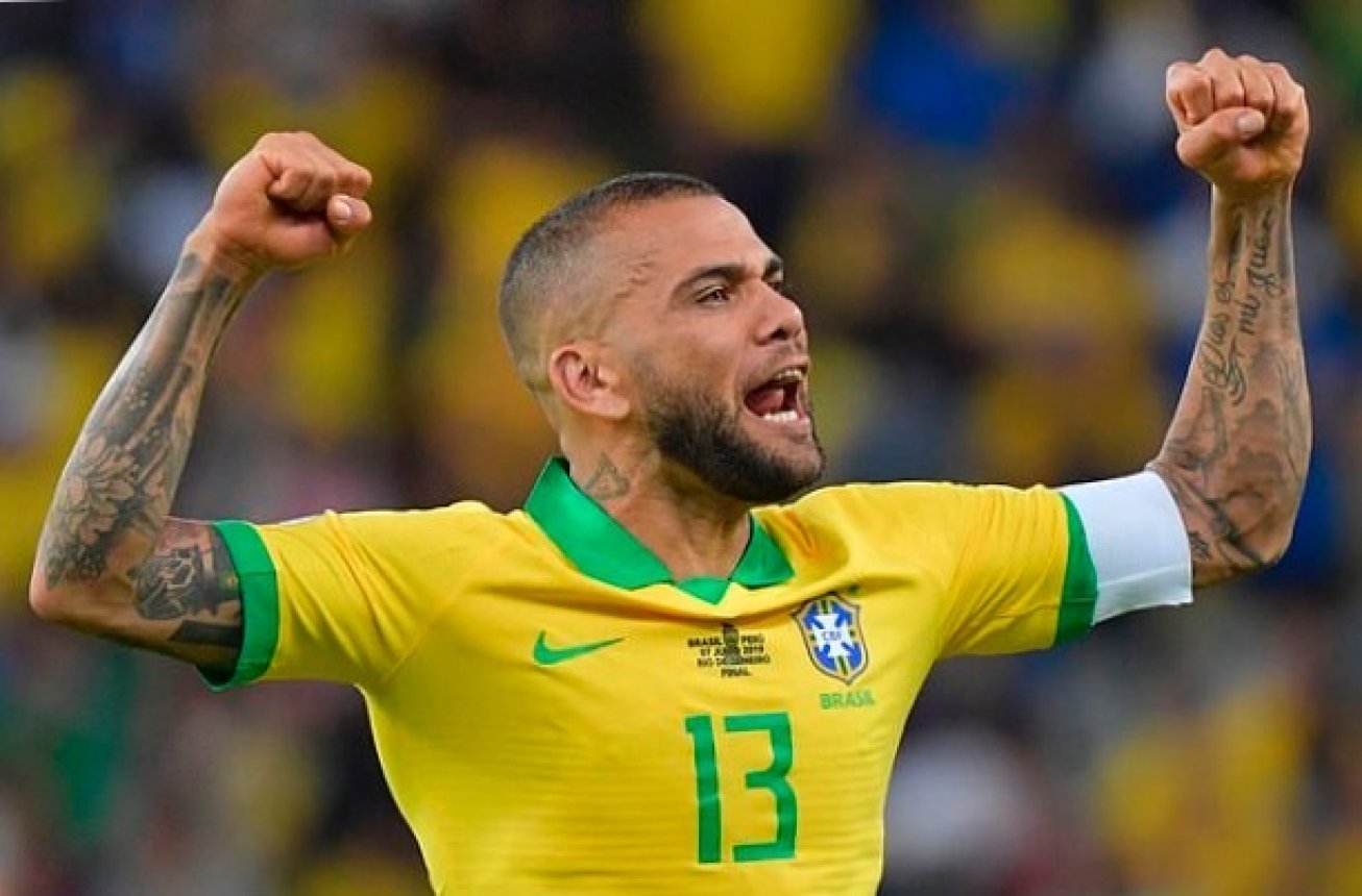 Quel âge a Dani Alves ?