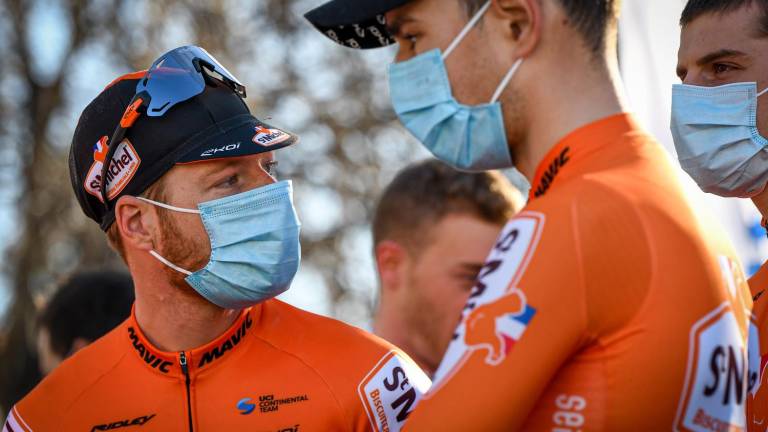 Comment faire une raie au milieu homme ?