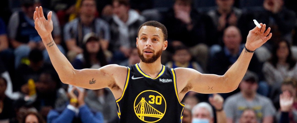 Curry retarde le retour