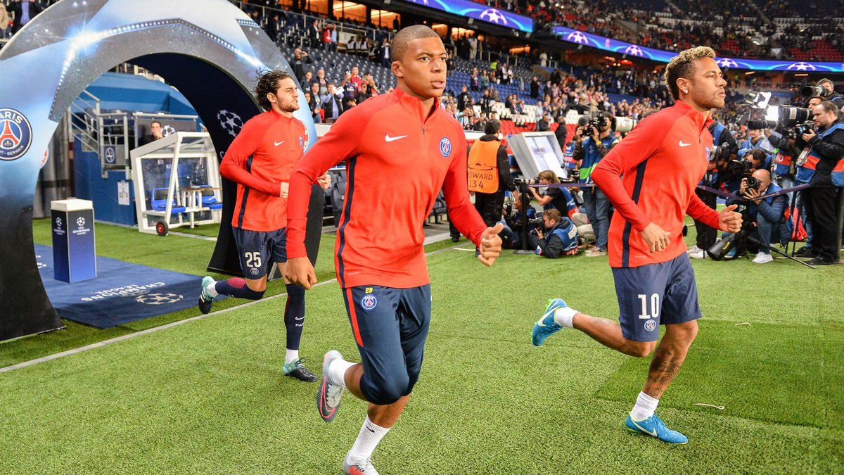 Quand Kylian Mbappé signé au PSG ?