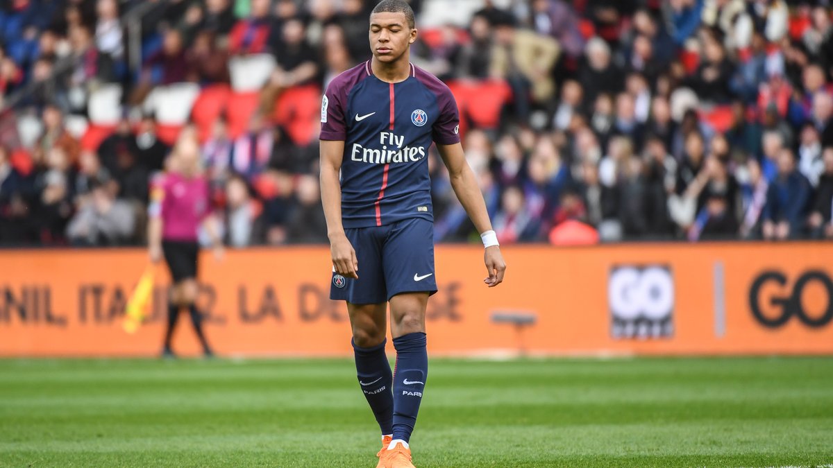 Quand Kylian Mbappe signé au PSG ?