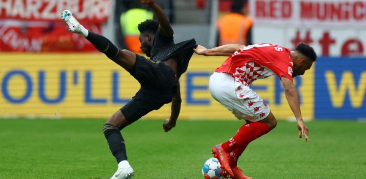 Haaland réussit un triplé lors de la défaite du Bayern