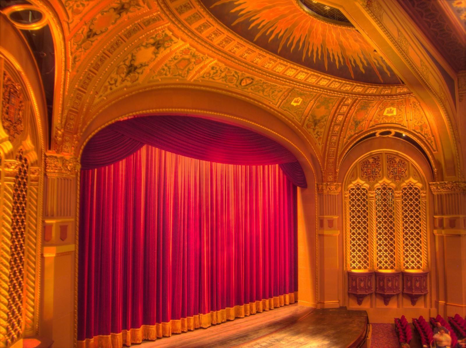 Is San Siro full capacity?