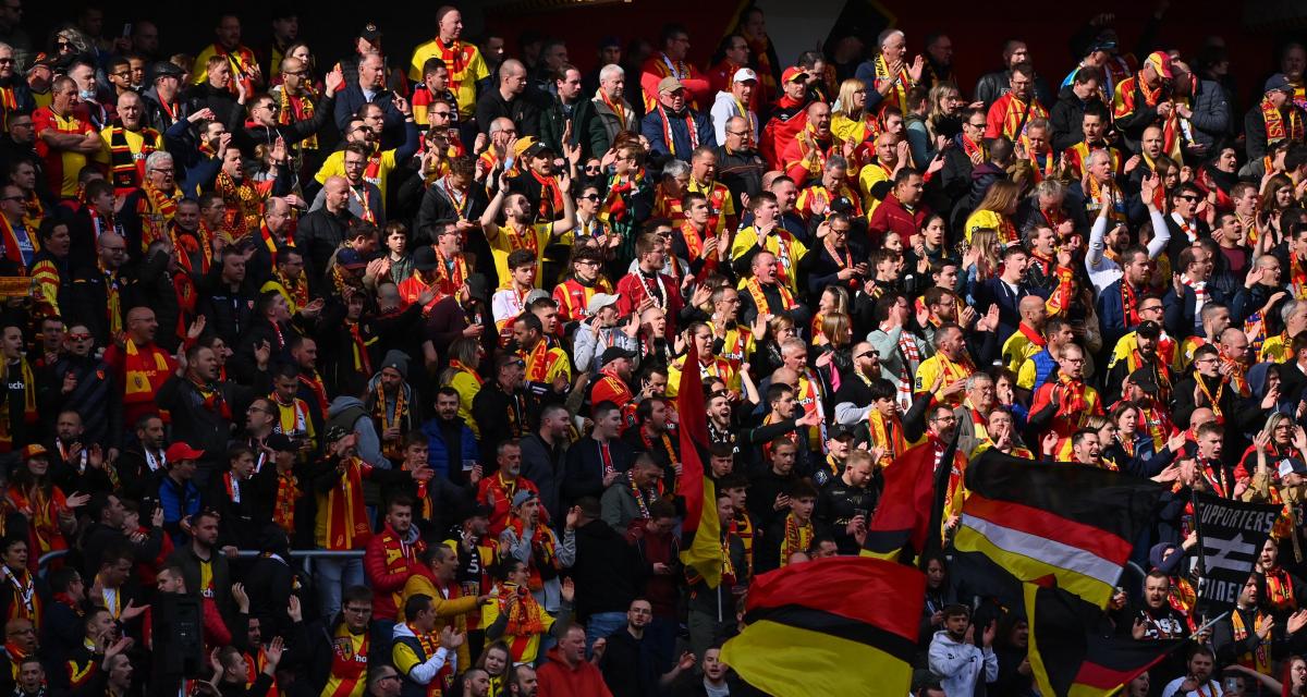 Lille Lens : « Blast les rebondissements », les banderoles déjantées à l’entraînement Lencois avant le derby !