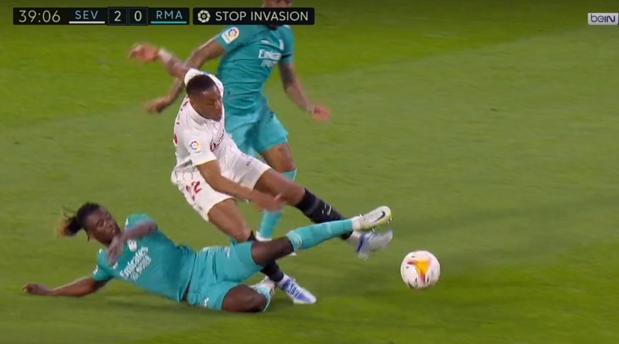 Martial blessé par Camarvin…