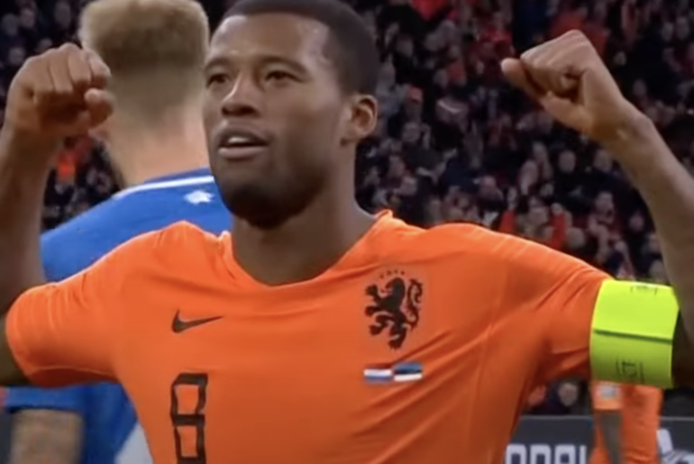 Pourquoi Depay ne joue pas au Barça ?