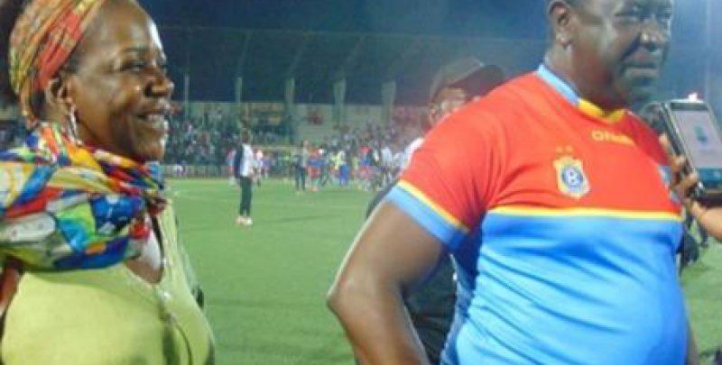 Où joue Wijnaldum en 2017 ?