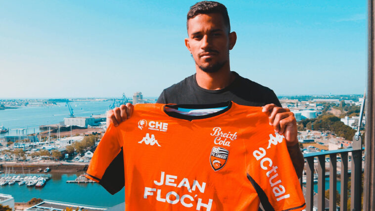 Est-ce que Théo Hernandez est le frère de Lucas Hernandez ?