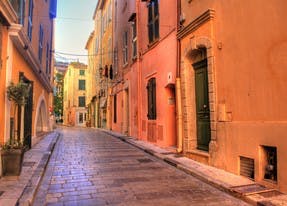 Quelle est la ville baigné par le Mékong ?