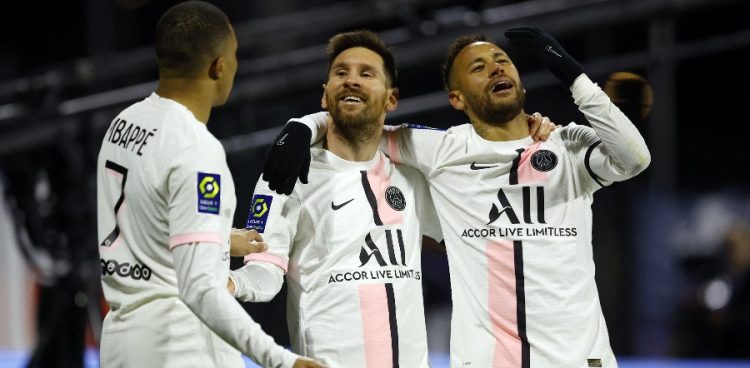 Neymar, suspendu pour une grave chute