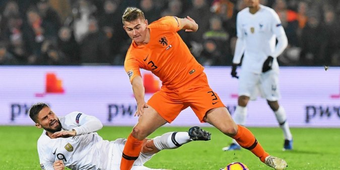 Pourquoi la Mannschaft joue en vert ?