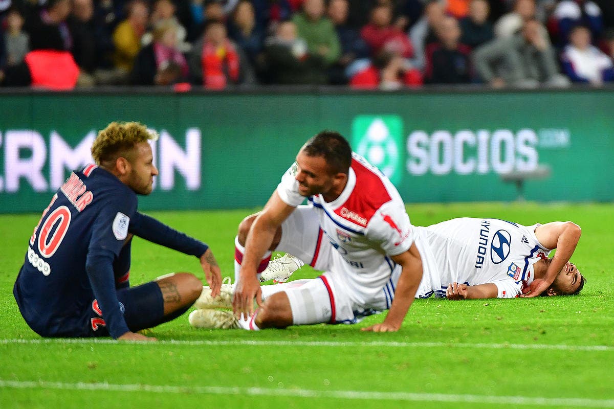 Pourquoi 5 remplacement foot ?