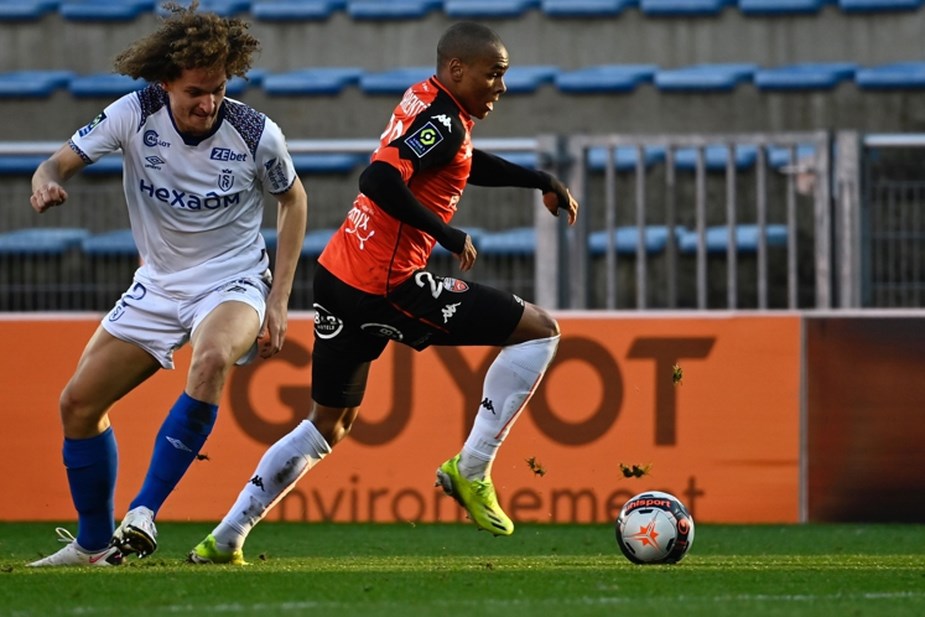 Où s’entraîne le Stade de Reims ?