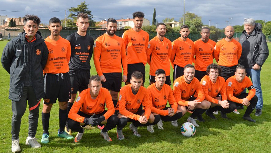 Qui est le numéro 10 de l’équipe de France de rugby ?