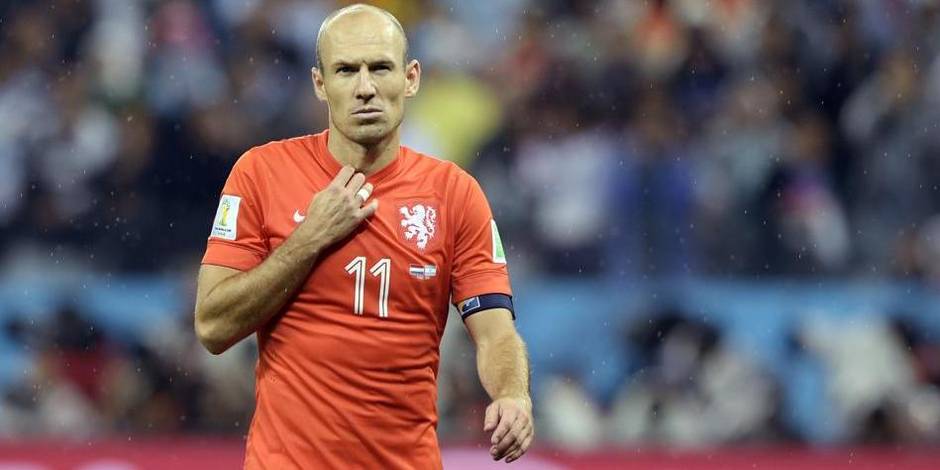 Est-ce que le joueur du Danemark est mort ?