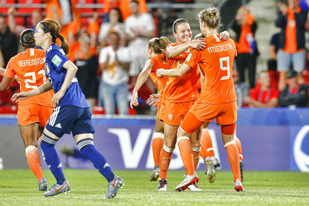 Quel pays diffuse la Ligue des Champions gratuitement ?