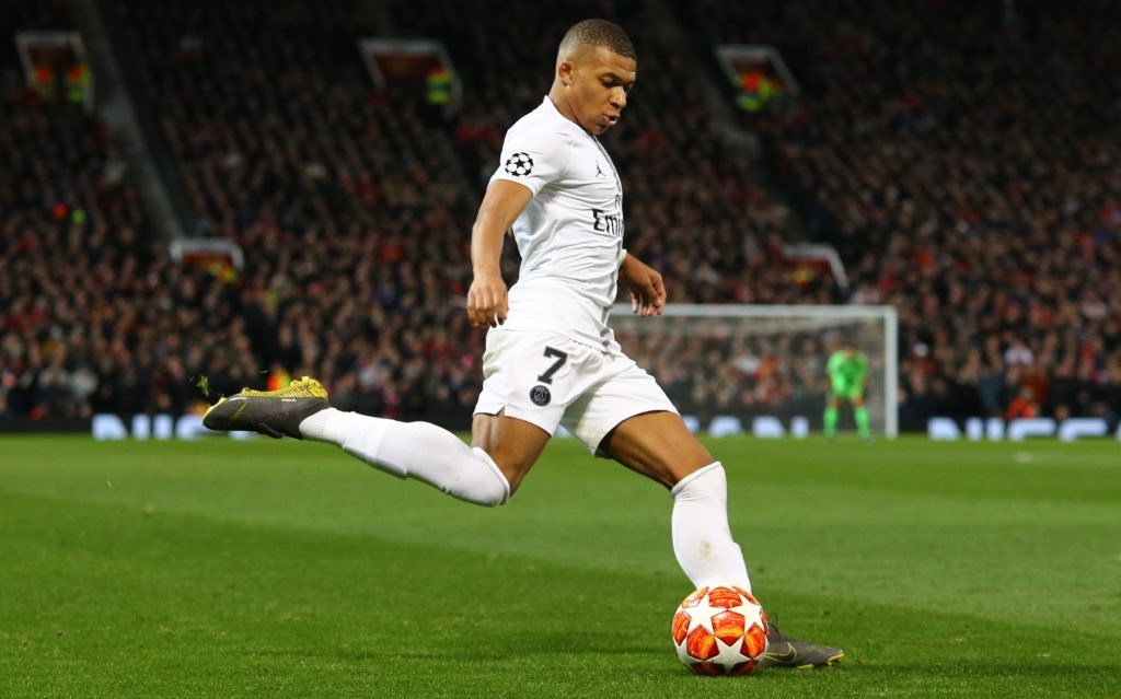 Comment se passe un transfert de joueur de football ?