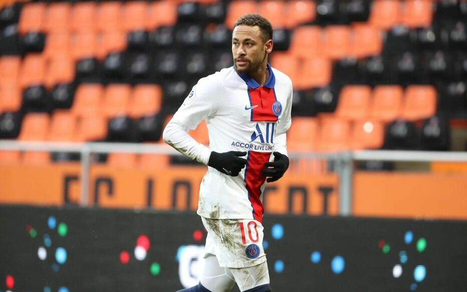 Qui a donné le numéro 10 à Neymar ?