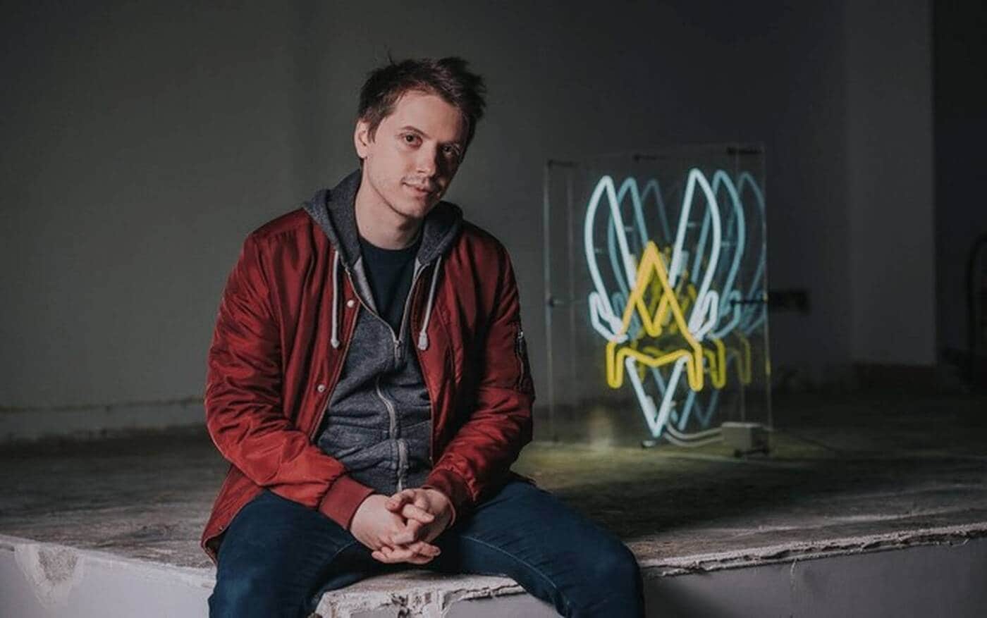 Qui est le patron de EA Sport ?