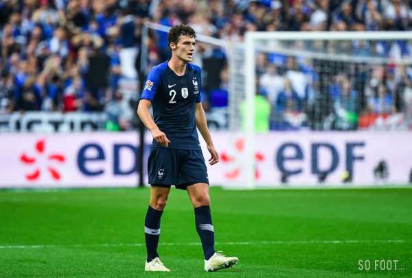 Quel est le meilleur arrière droit du monde ?