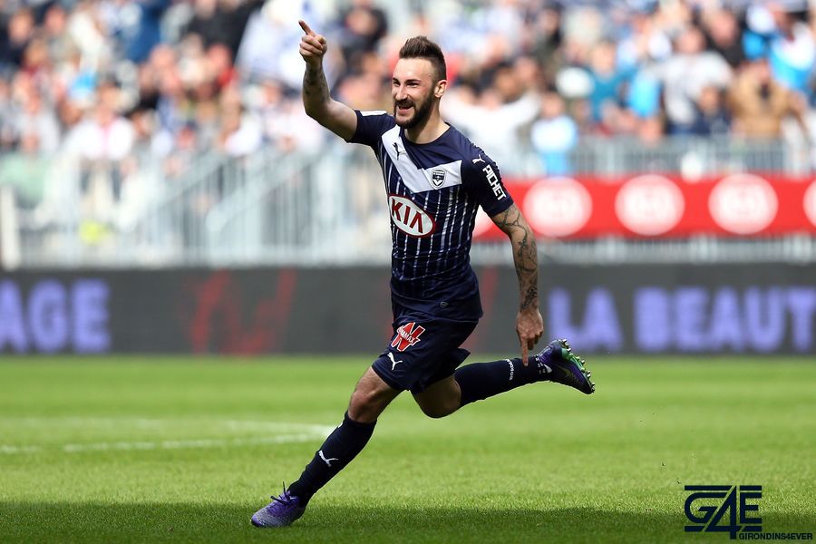 Qui est le meilleur latéral gauche de tous les temps ?