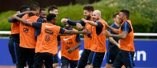 Qui porte le numéro 11 en Equipe de France ?