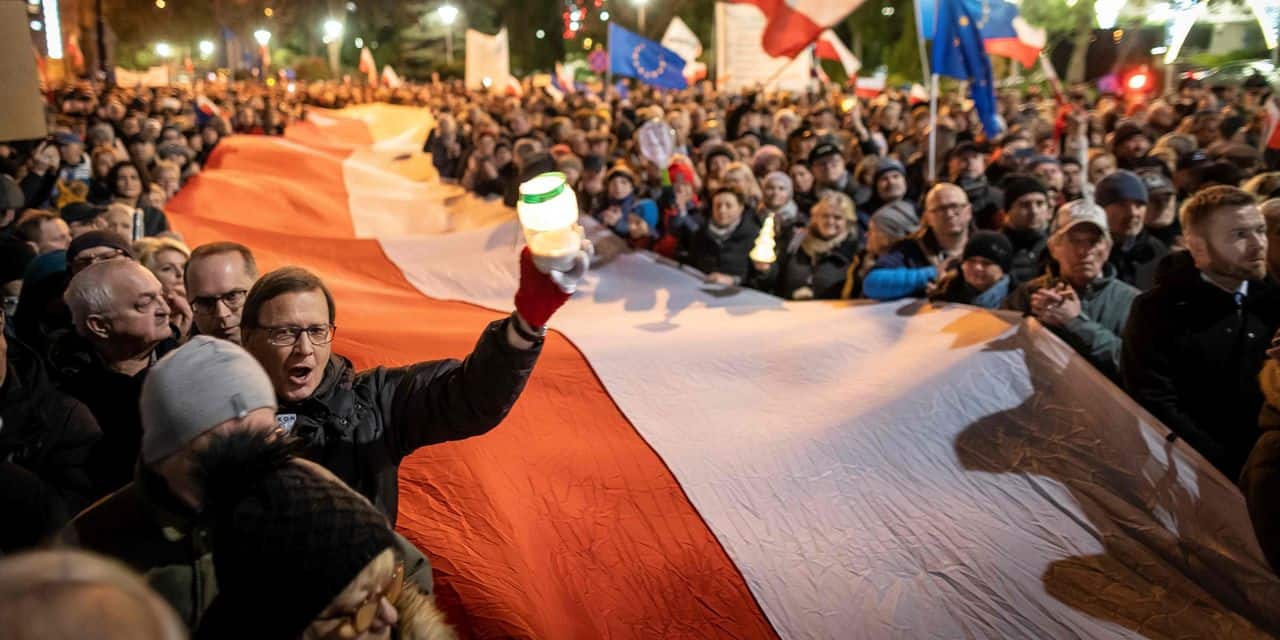 Est-ce que la Pologne est qualifié ?