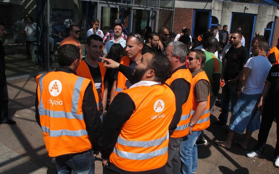 Quel est le salaire de Denis bouanga ?