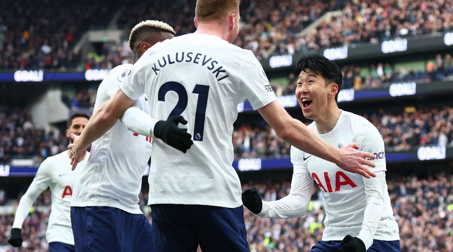 Sonaldo plane sur Ronaldo !