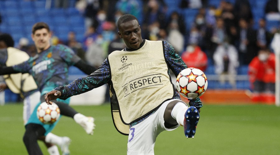 Vent de panique avant la mi-temps face à Manchester City