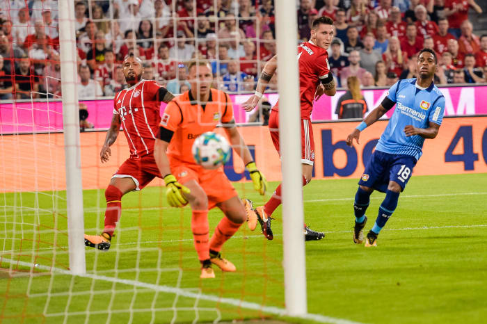 How many games has Bayern won in a row?