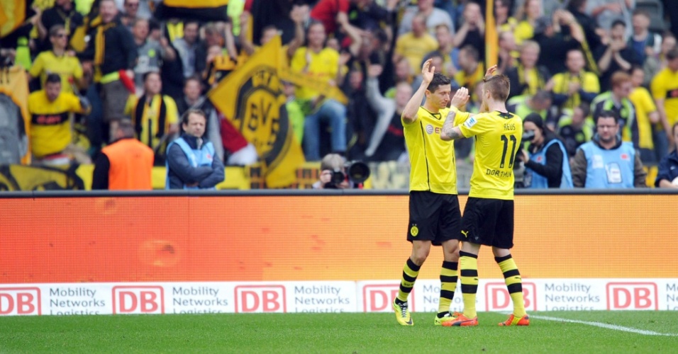 Are Reus and Lewandowski friends?