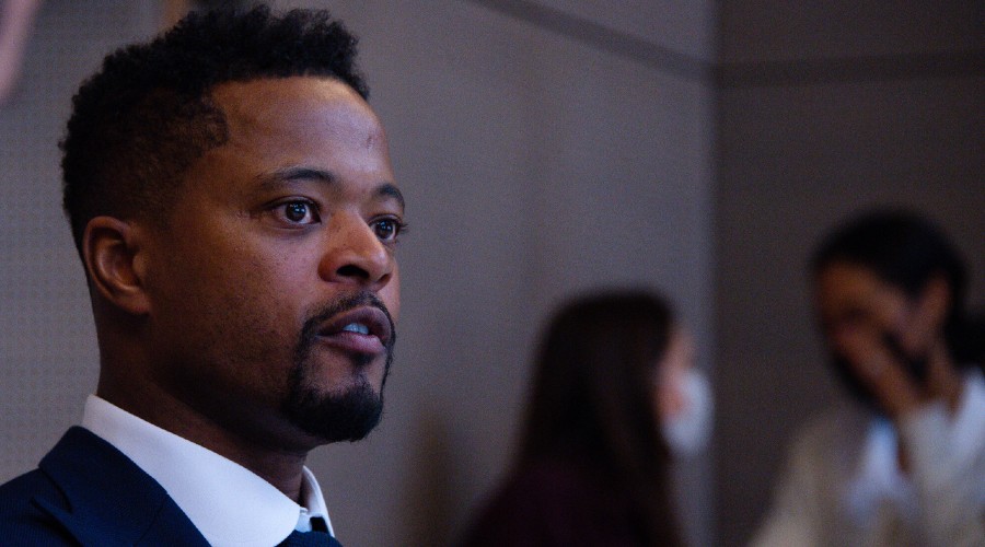 Manchester City : Evra tacle Guardiola