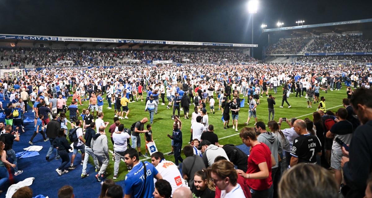 ASSE – Auxerre : Abe Deschamps éclate dans une joie incroyable après avoir remporté un penalty !