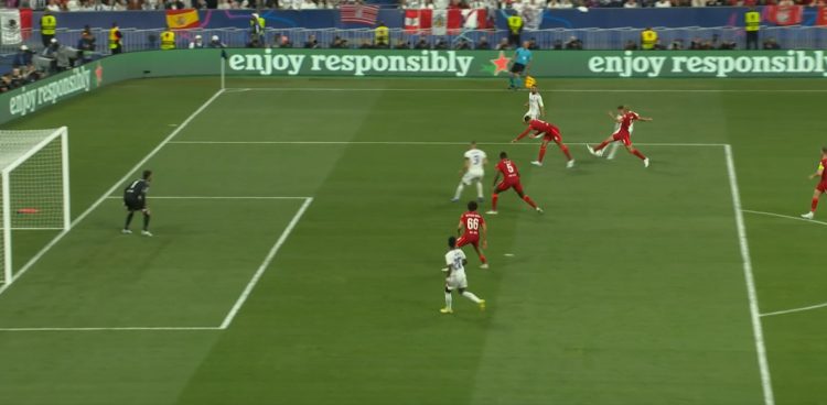 Liverpool-Real Madrid : Vinicius est hors-jeu