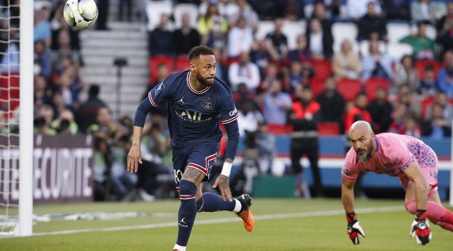 Neymar, son magnifique échange avec le Moulin Rouge révélé