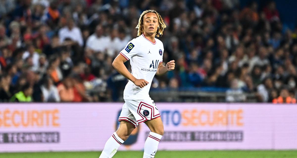Paris Saint-Germain : Déterminé à gagner à Paris, Xavi Simmons va perdre dans les trois clubs !